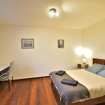 Maison Proche Centre * Wifi * Parking Devant * *